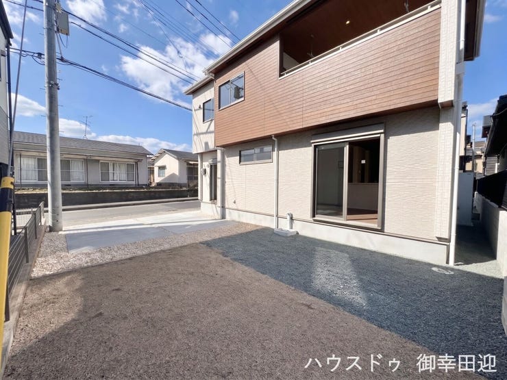 ■遊びと安らぎの多目的空間■子どもが安全に遊べ、ペットと触れ合い、大人も自然に癒やされる、暮らしを彩るスペースです。