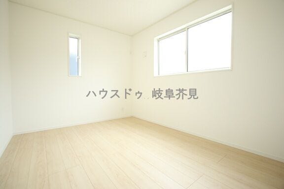2階洋室は子供部屋に最適です♪
