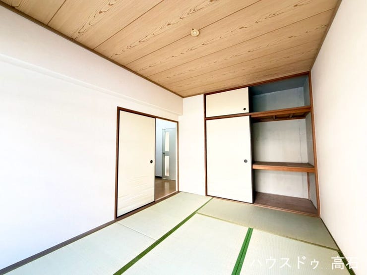 充実した収納スペースにより、室内をすっきり保ちやすい快適な住空間。物が多いご家庭にも安心の設計です。