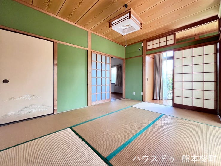 ■6帖和室②■寝室、書斎、趣味の部屋。家族の成長やライフスタイルに合わせ、様々な使い方ができる快適な空間です。