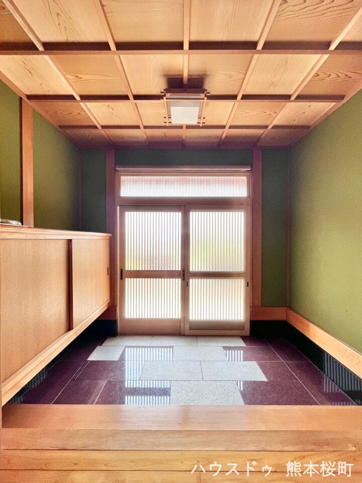 ■「ただいま」の安堵をくれる場所■訪れる人を迎え入れ、帰るたびにホッと一息つける、明るく機能的なエントランス。