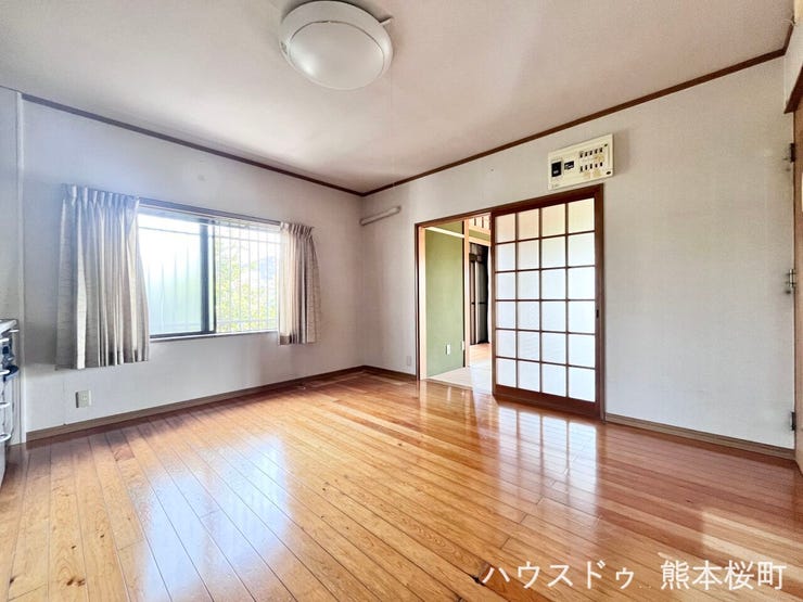 ■安らぎと笑顔の中心地■陽光が優しく降り注ぎ、会話が自然と弾む。ここでは、毎日が特別な時間へと変わります。