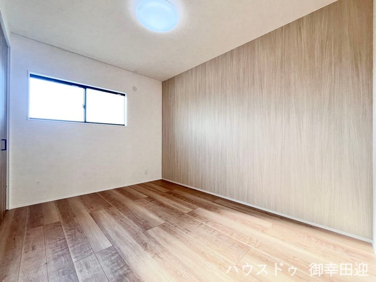 ■6帖洋室①■心からリラックスできる静けさ、上質な眠りで、毎日をリセットします。明日への活力を養う空間です。