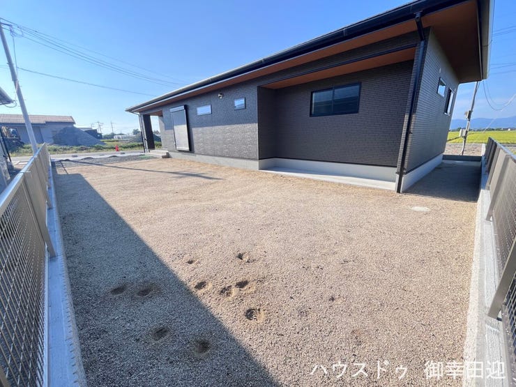 ■遊びと安らぎの多目的空間■子どもが安全に遊べ、ペットと触れ合い、大人も自然に癒やされる、暮らしを彩るスペースです。