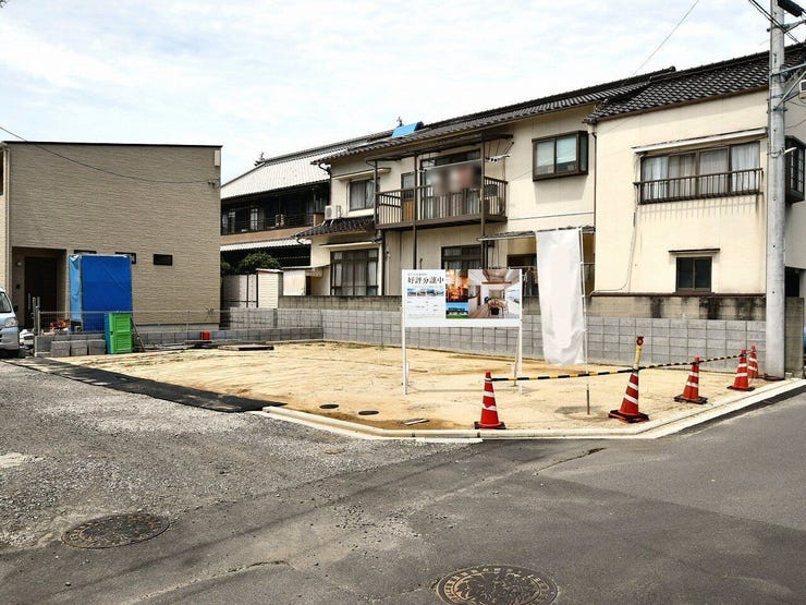 【外観】
外観を南東側より撮影