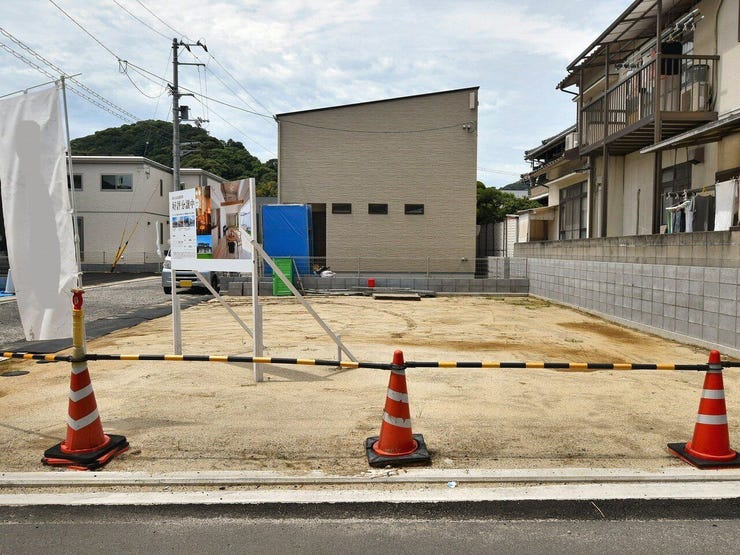 外観を東側より撮影