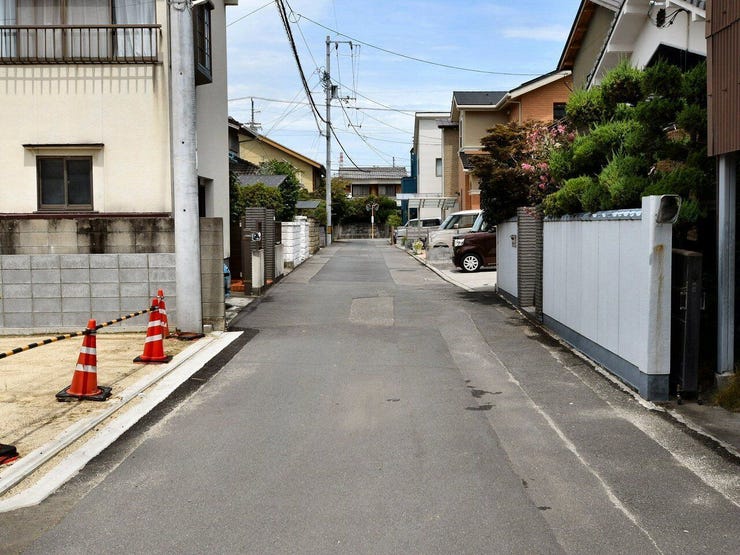 東側道路