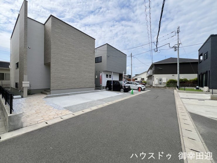 ■理想を叶える新しい暮らしの舞台■高いデザイン性と機能性を兼ね備えた住まい。ここで、家族の新しい物語が始まります。