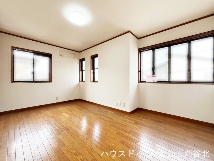 2階8帖洋室