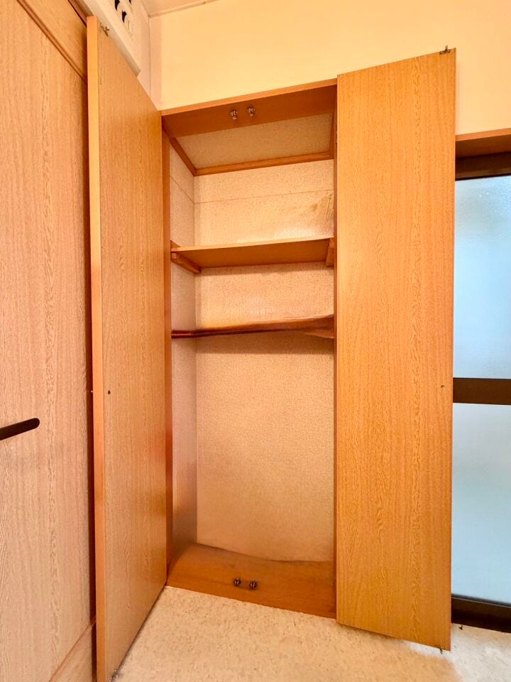 タオル・ストックも余裕で置ける、広々スペース。