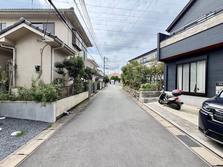 周辺は閑静な住宅街♪